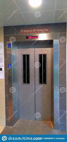 Semi-Automatic Elevator Storey Doors