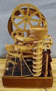 Gear Elevator Machine