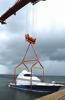 Lift Crane